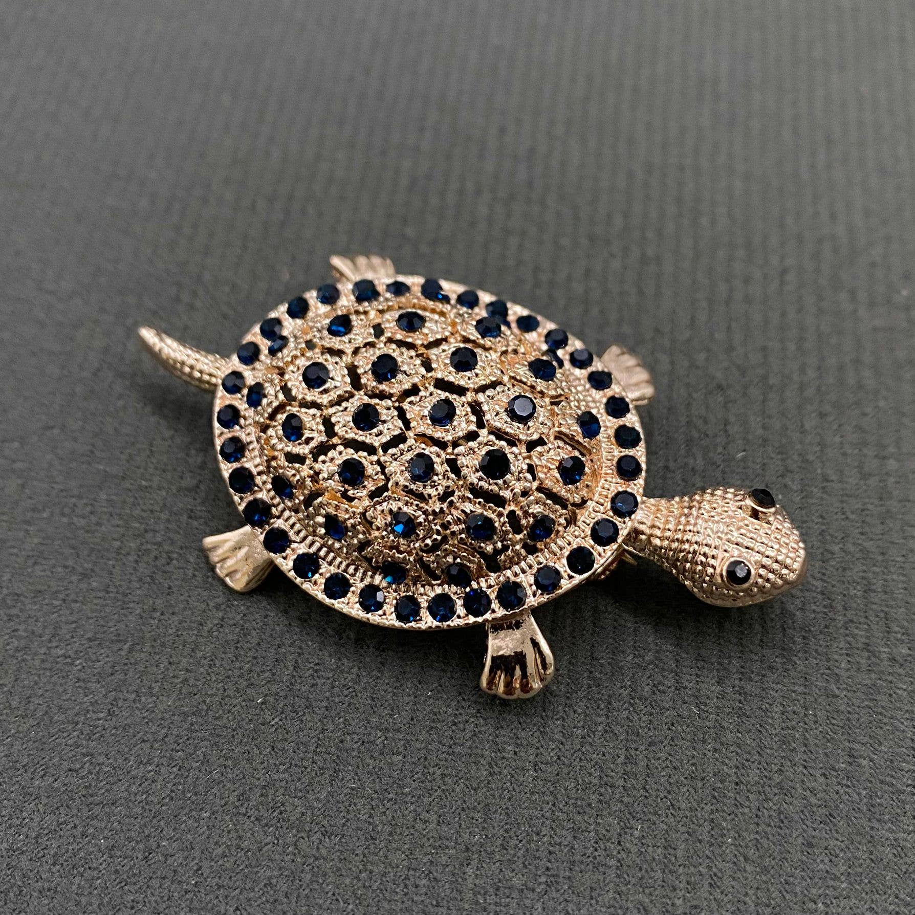 Turtle Brooch: Golden