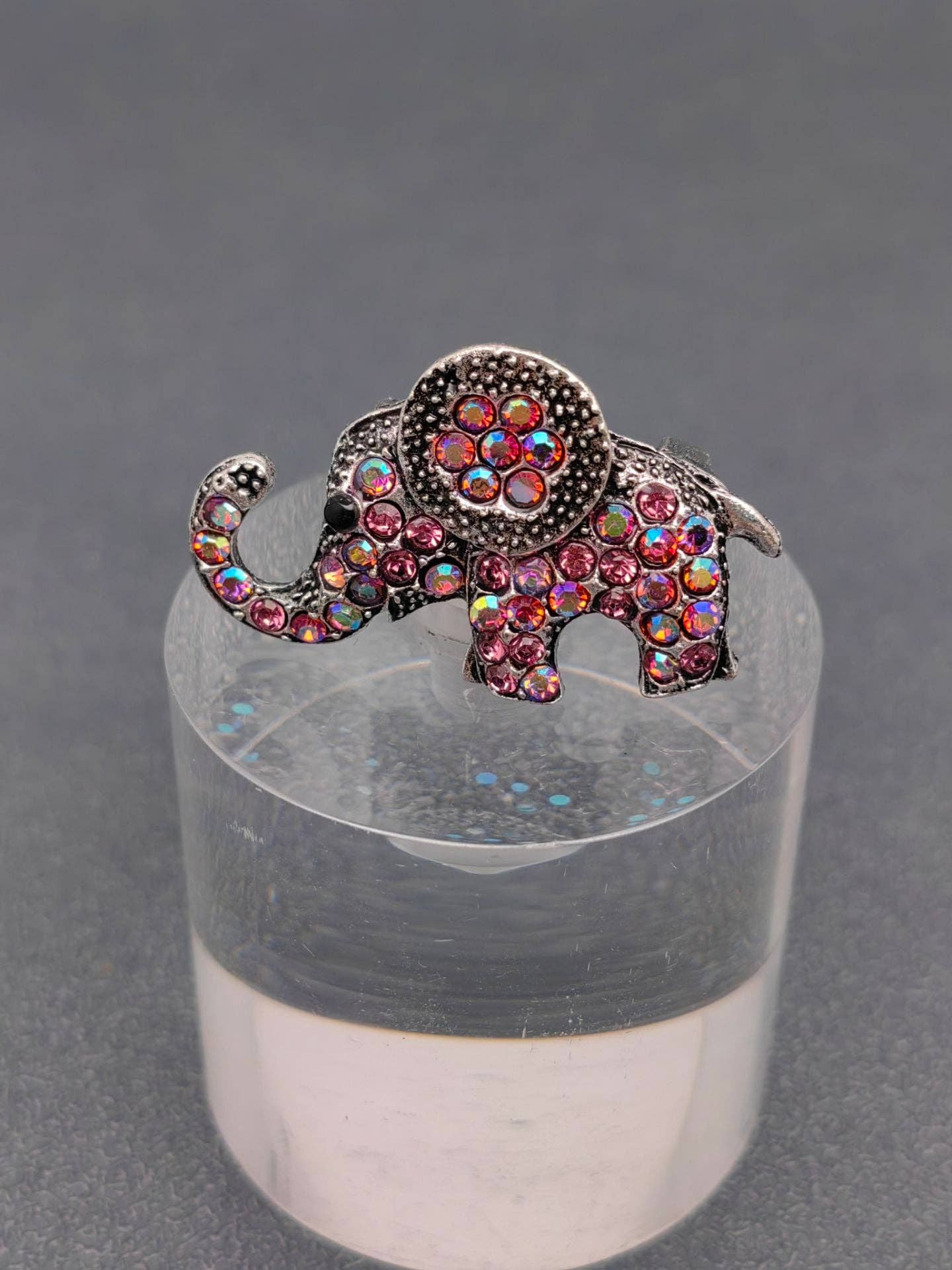 Rhinestone Little Elephant Brooch: Pink