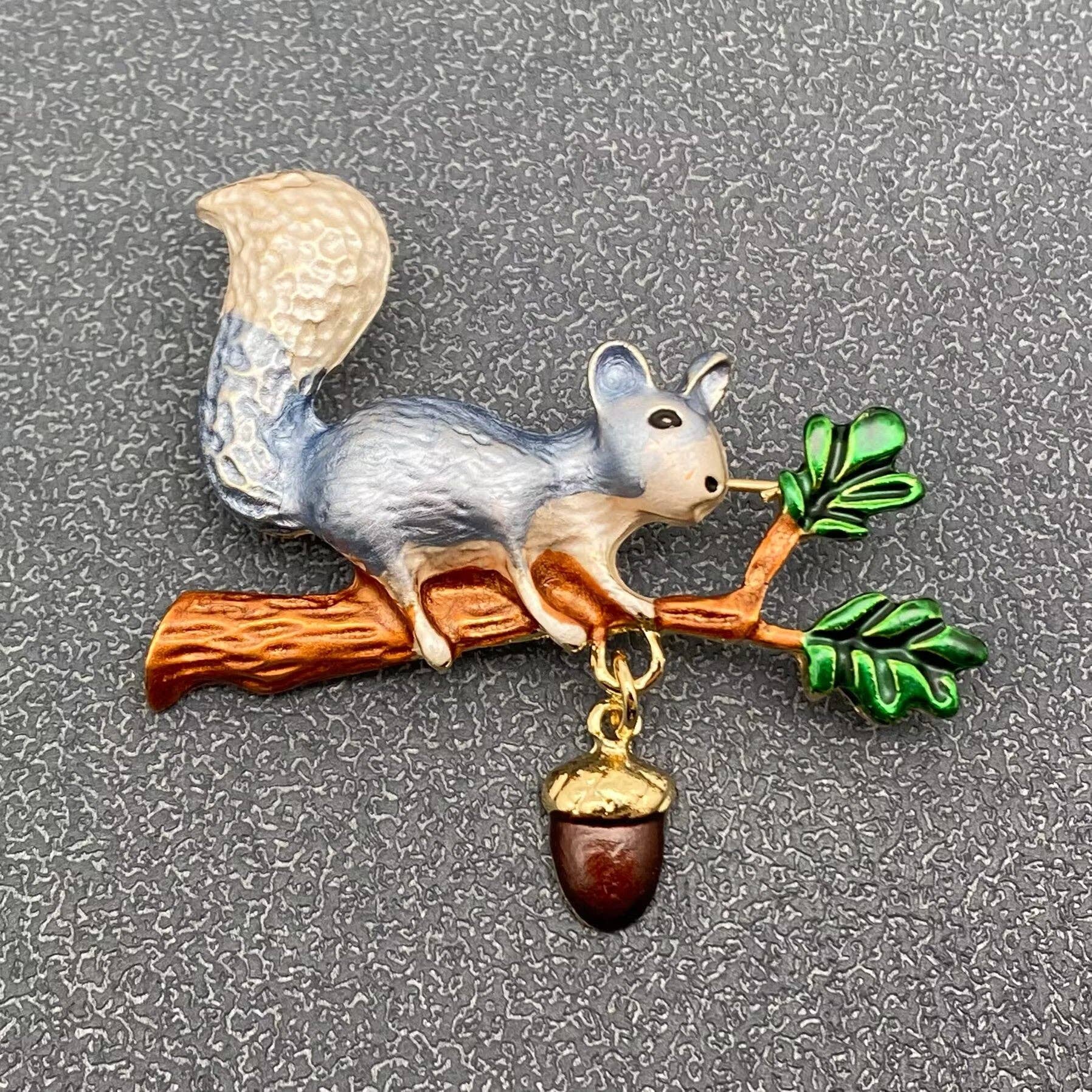 Enamel Squirrel Picking Nut Brooch: Gray