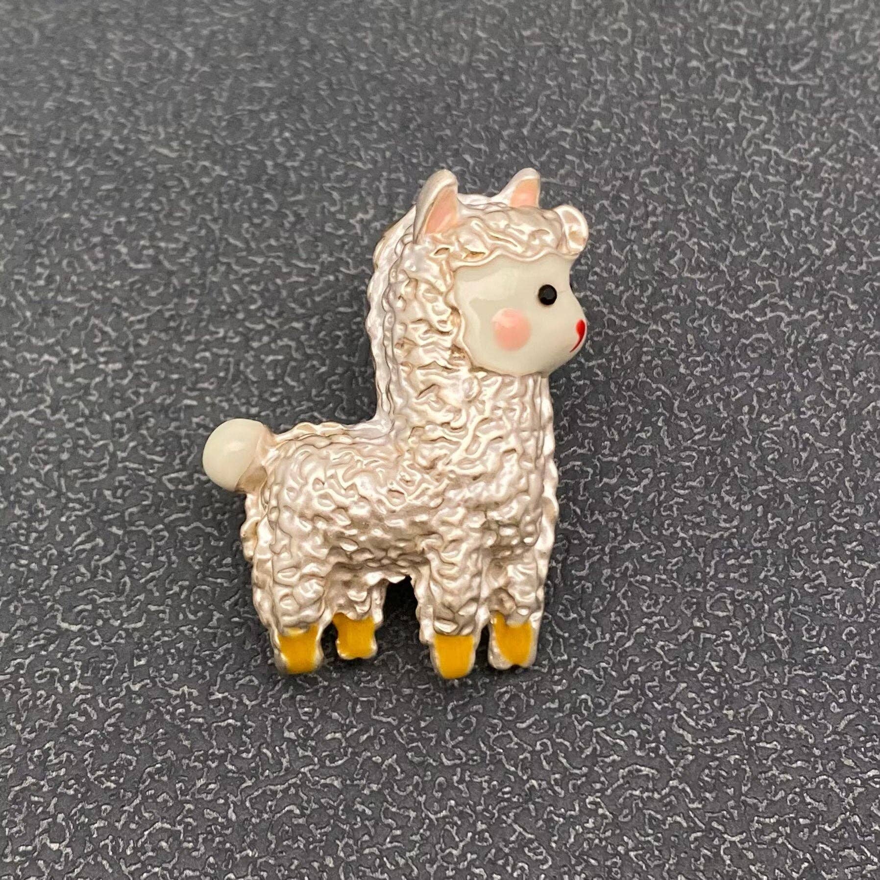Cute Alpaca Brooch: White
