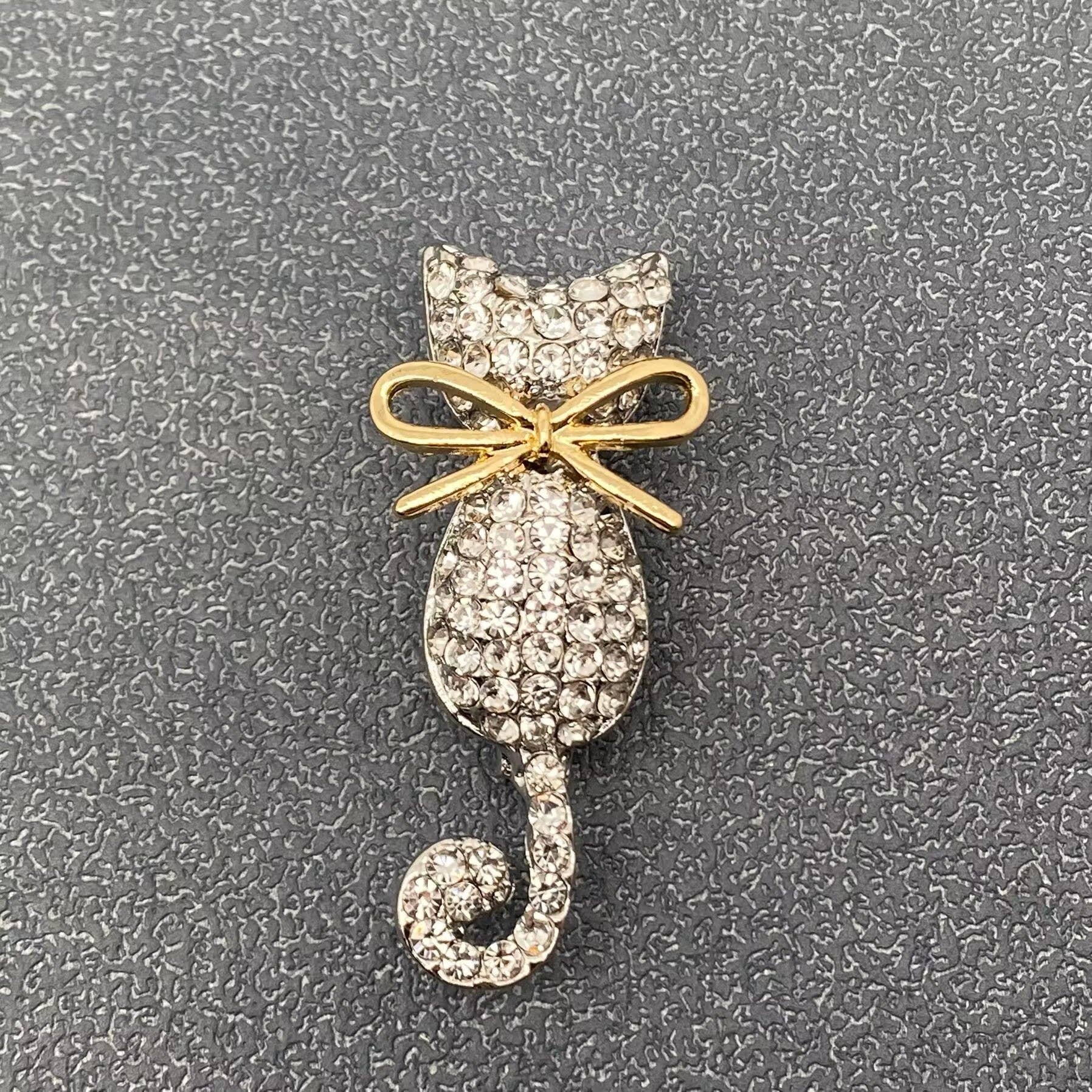 Rhinestone Cat Brooch