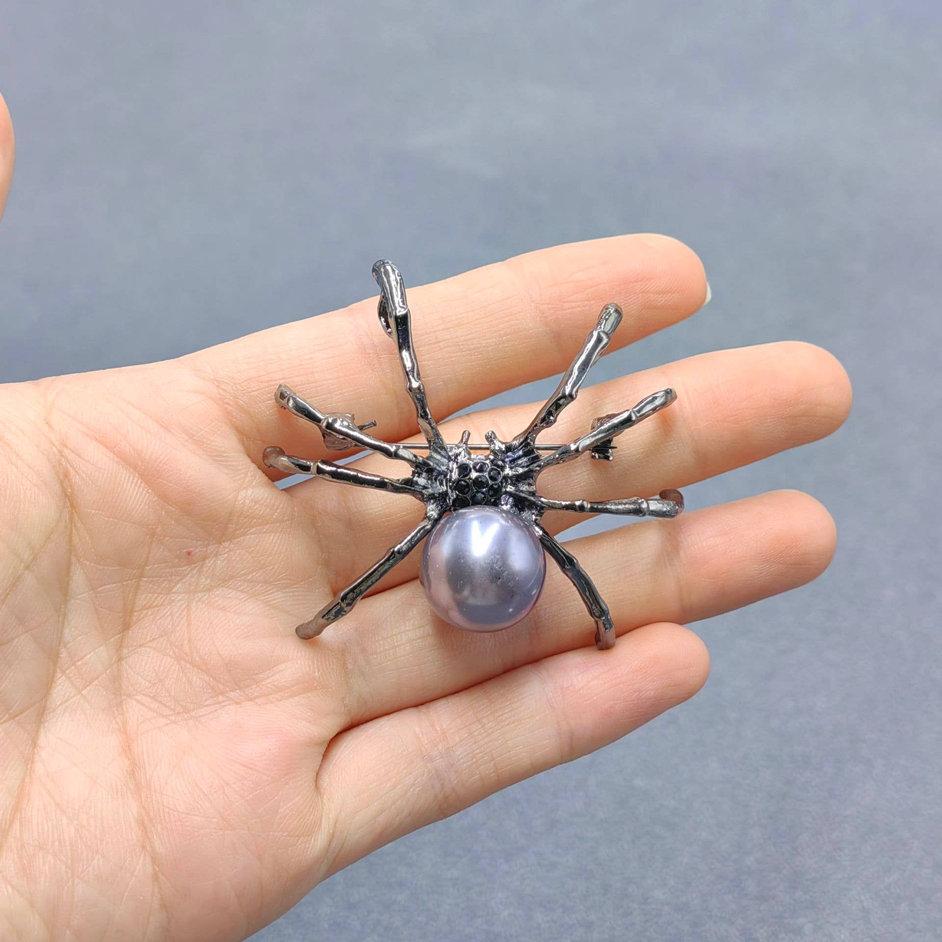 Spider Brooch: Black